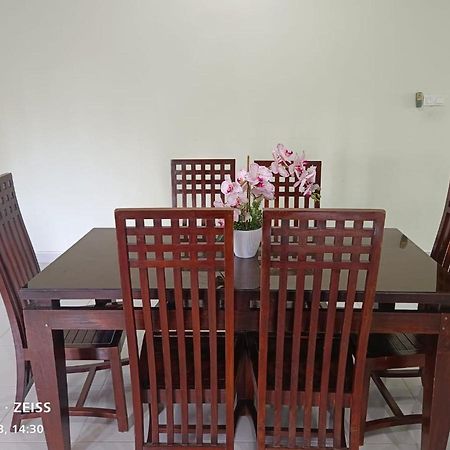 מראנג Homestay Yasmeen מראה חיצוני תמונה